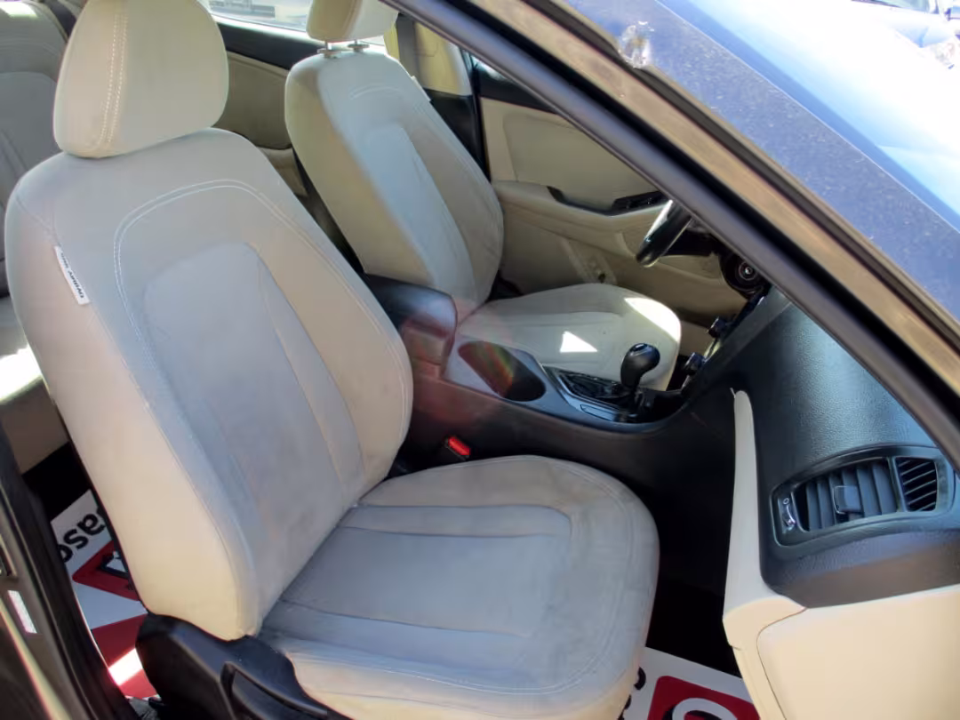 2011 Kia Optima - KNAGM4A75B5188331 - Image #10