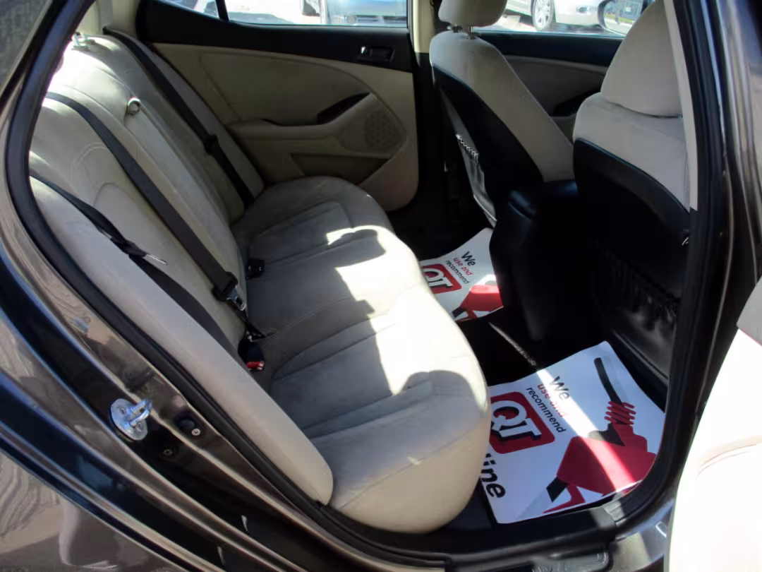 2011 Kia Optima - KNAGM4A75B5188331 - Image #11