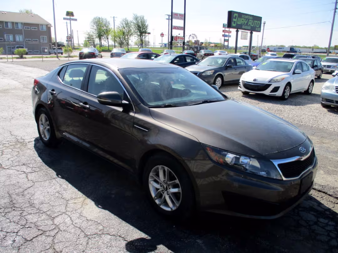 2011 Kia Optima - KNAGM4A75B5188331 - Image #3