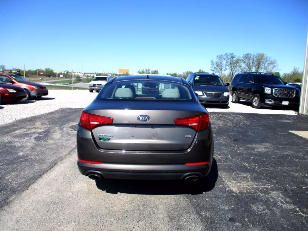 2011 Kia Optima - KNAGM4A75B5188331 - Image #6