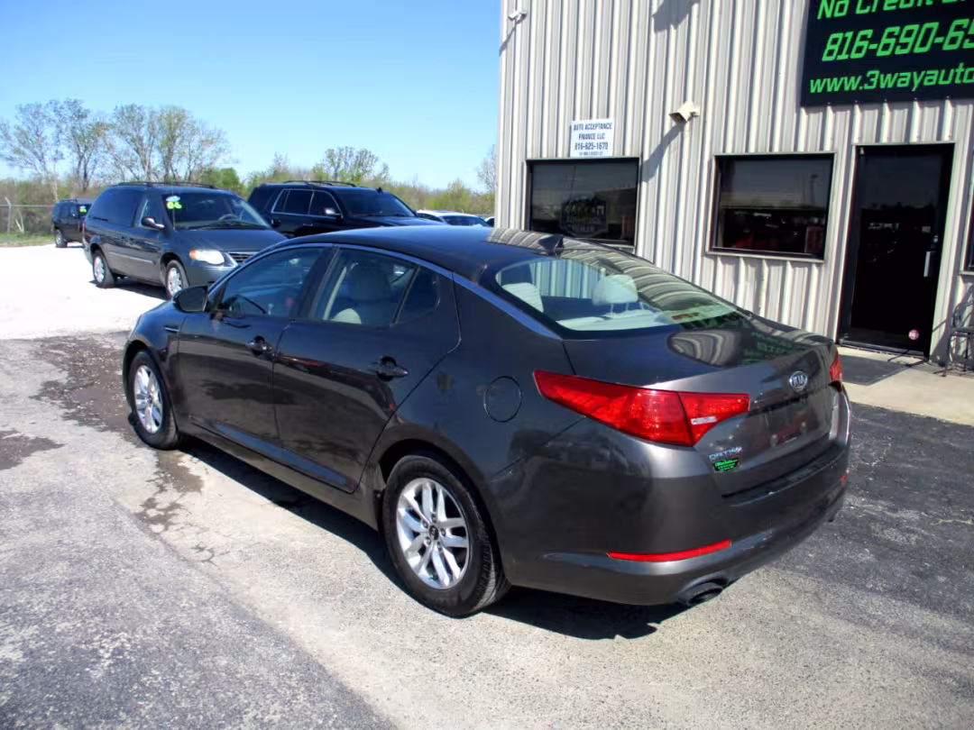 2011 Kia Optima - KNAGM4A75B5188331 - Image #7