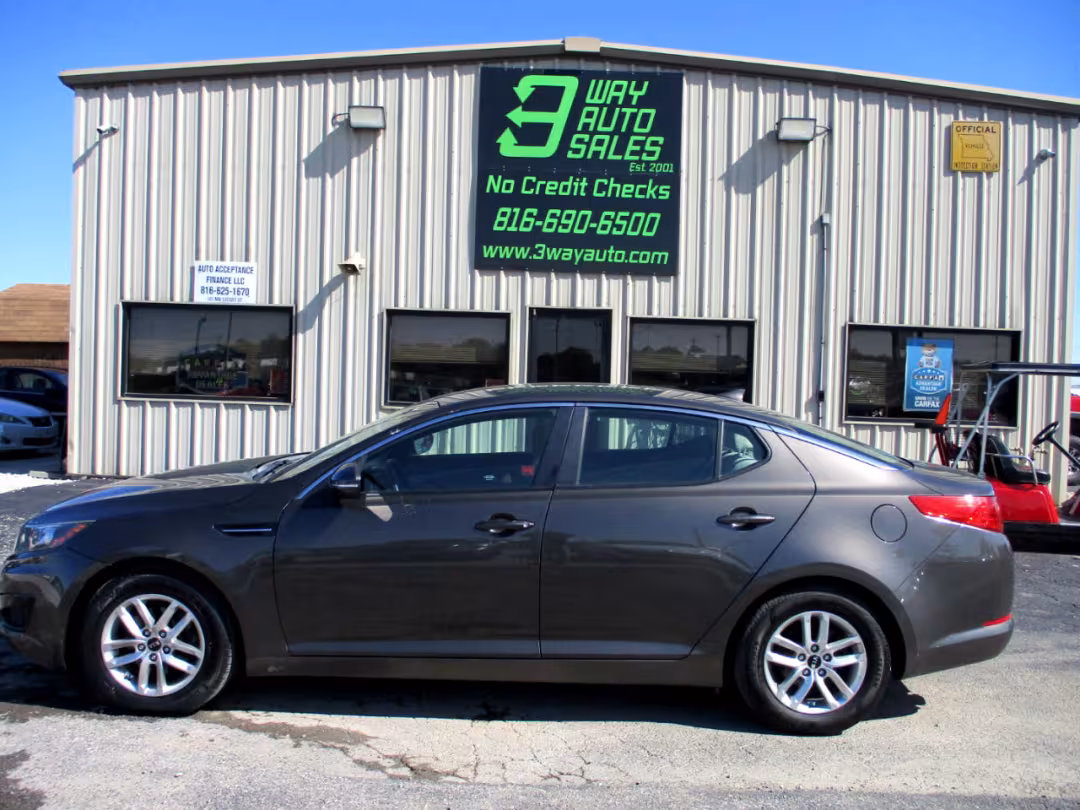 2011 Kia Optima - KNAGM4A75B5188331 - Image #8