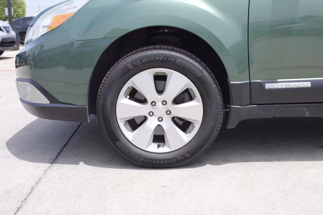 2011 Subaru Outback - 4S4BREKC5B2391507 - Image #4