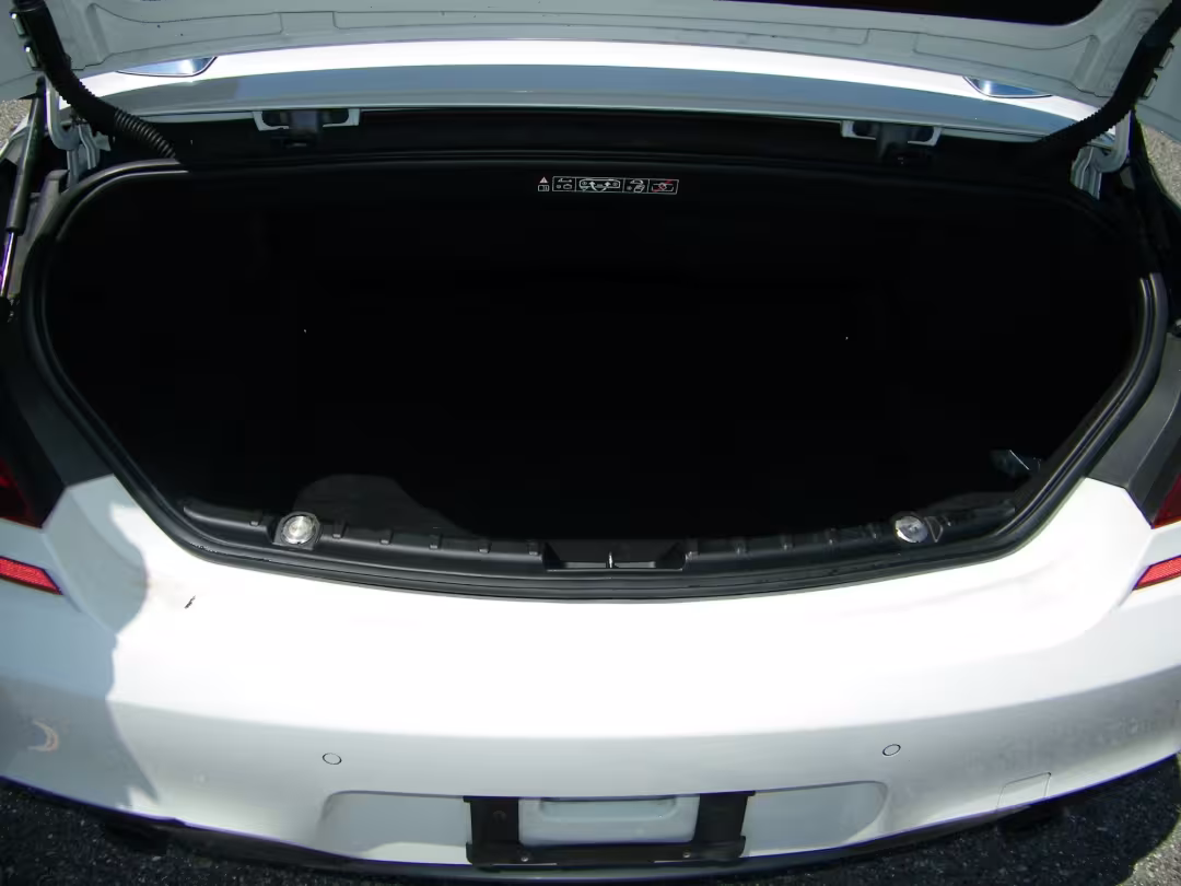 2012 BMW 6-Series - WBALW7C58CDX58187 - Image #11