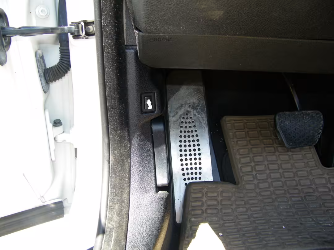 2012 BMW 6-Series - WBALW7C58CDX58187 - Image #21