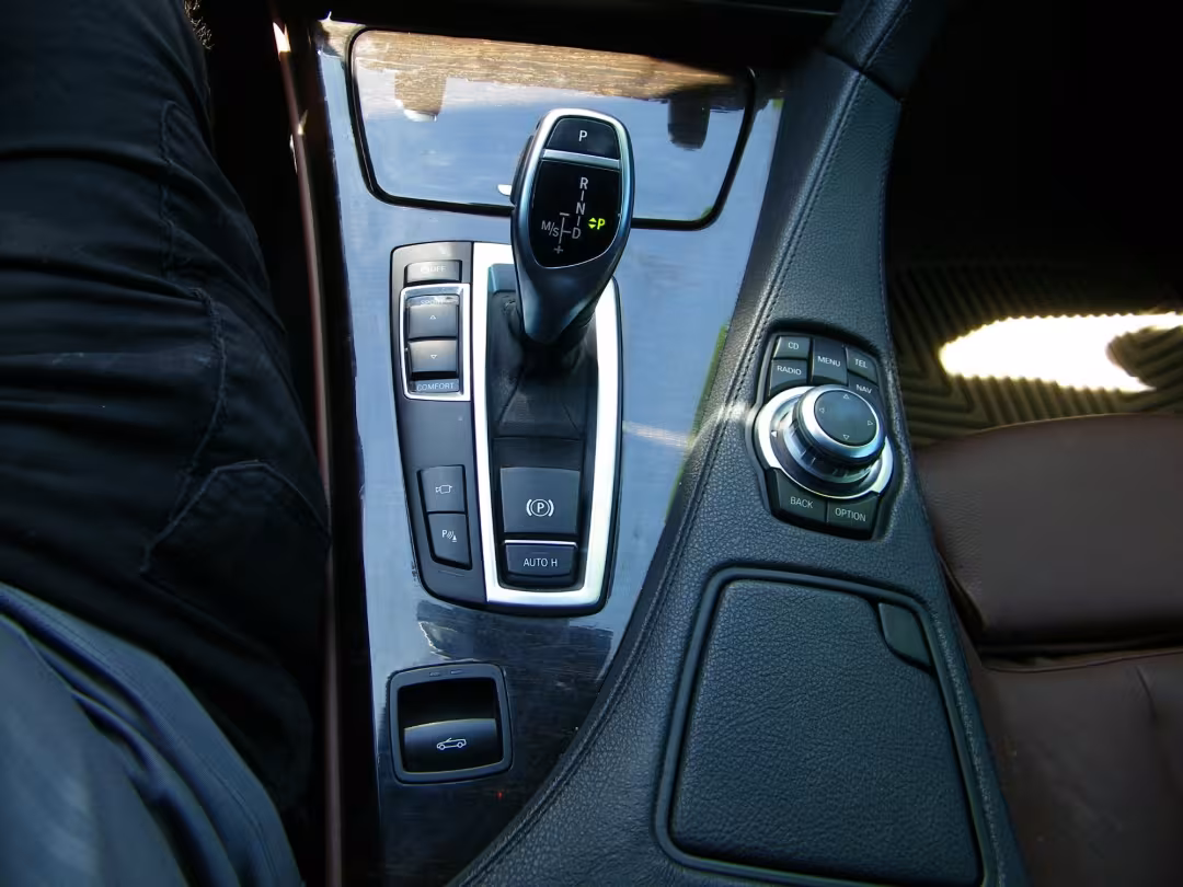 2012 BMW 6-Series - WBALW7C58CDX58187 - Image #25
