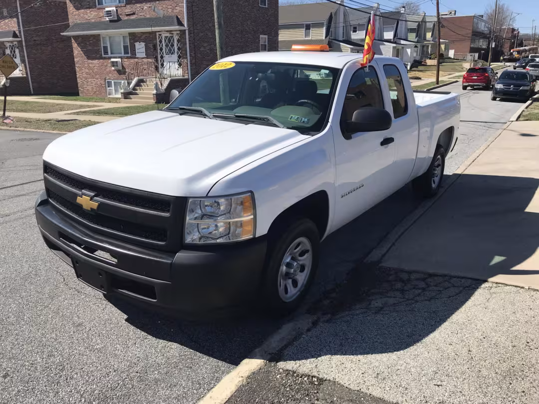 2012 Chevrolet Silverado 1500 - 1GCRCPEAXCZ275139 - Image #3