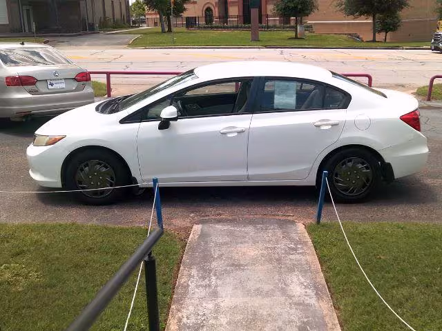 2012 Honda Civic - 2HGFB2F5XCH501420 - Image #3