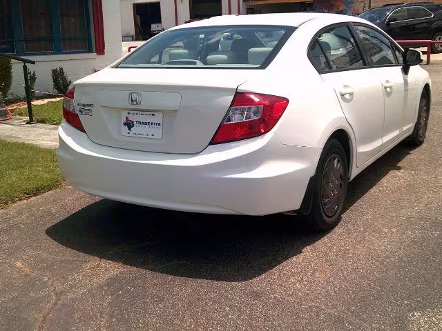 2012 Honda Civic - 2HGFB2F5XCH501420 - Image #5