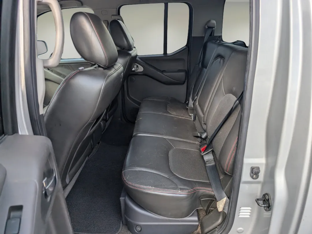 2012 Nissan Frontier - 1N6AD0EV9CC401625 - Image #11