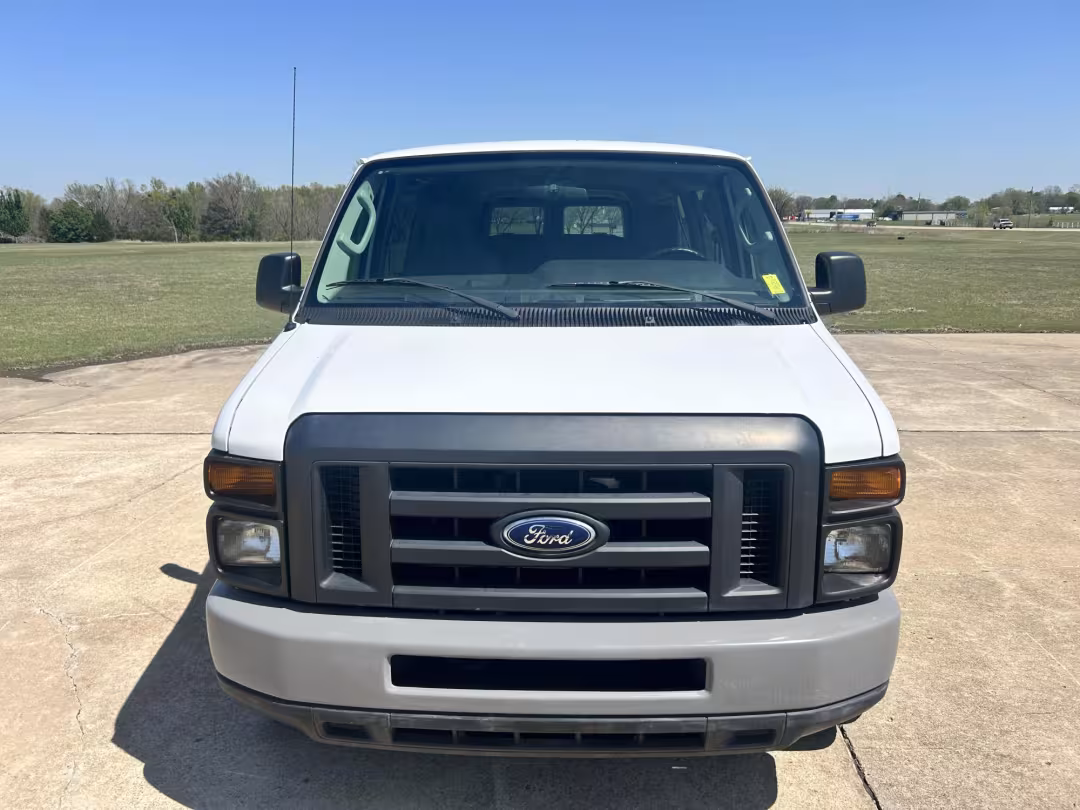 2013 Ford E-Series Wagon - 1FBSS3BL9DDB34777 - Image #1