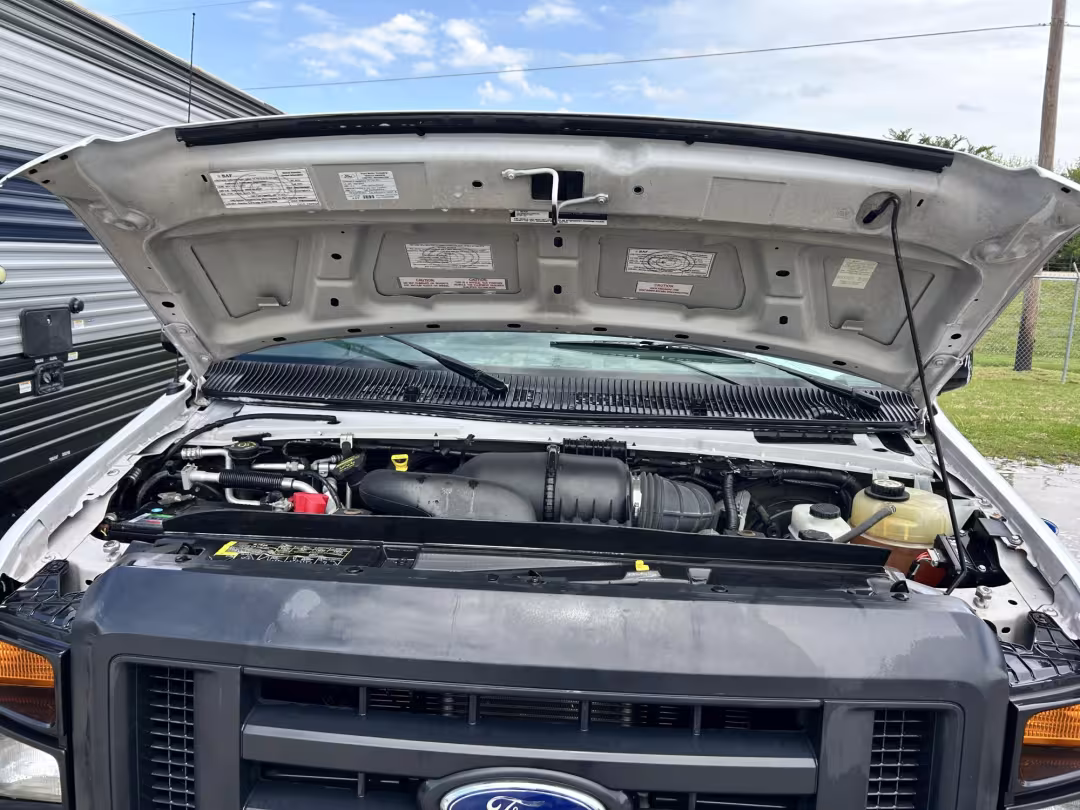 2013 Ford E-Series Wagon - 1FBSS3BL9DDB34777 - Image #16