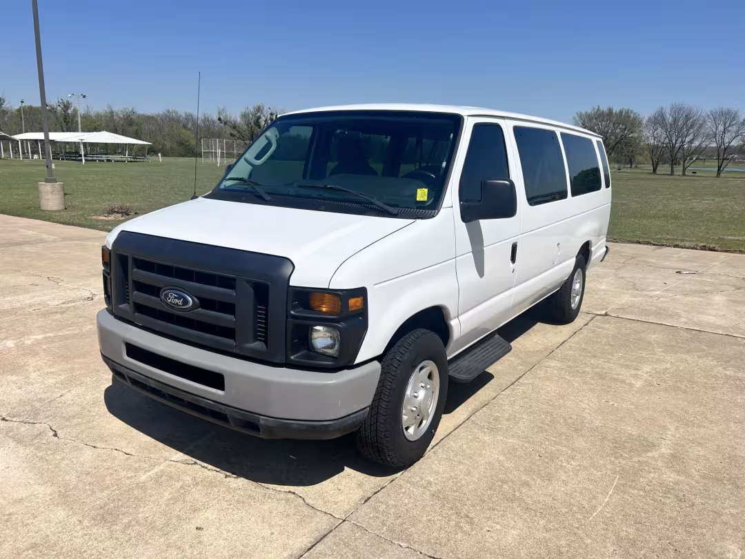 2013 Ford E-Series Wagon - 1FBSS3BL9DDB34777 - Image #25