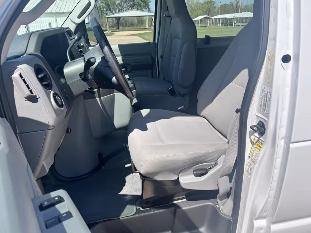 2013 Ford E-Series Wagon - 1FBSS3BL9DDB34777 - Image #7