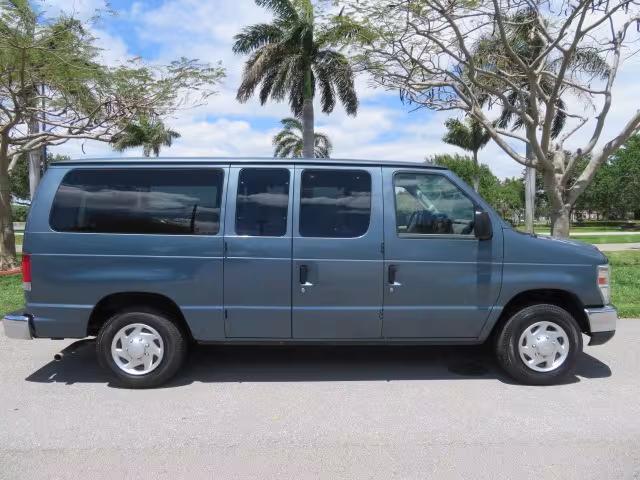 2013 Ford E-Series Wagon - 1FMNE1BW4DDA21863 - Image #16