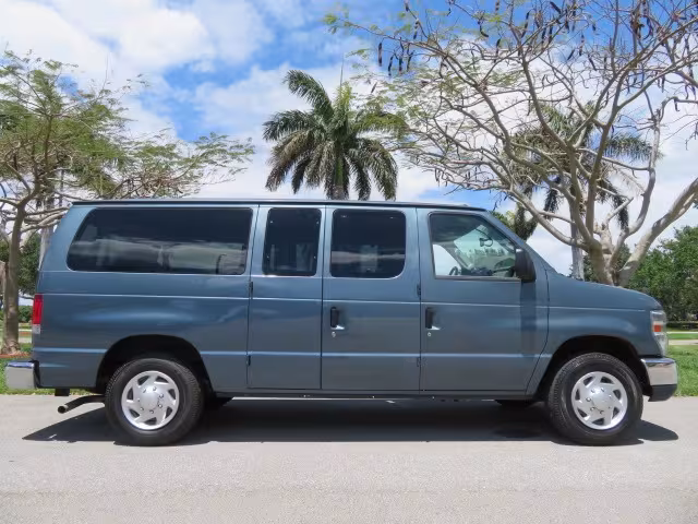 2013 Ford E-Series Wagon - 1FMNE1BW4DDA21863 - Image #5