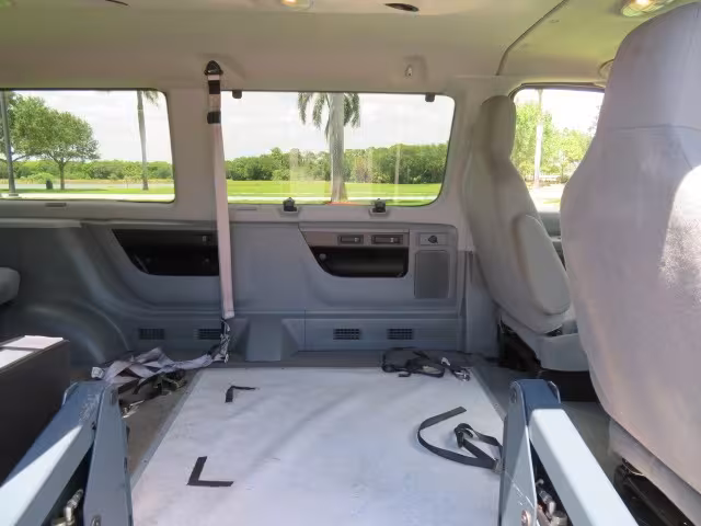 2013 Ford E-Series Wagon - 1FMNE1BW4DDA21863 - Image #65