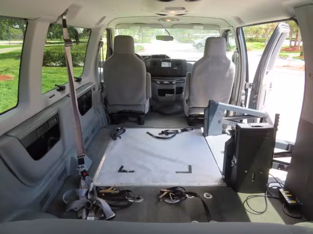 2013 Ford E-Series Wagon - 1FMNE1BW4DDA21863 - Image #68