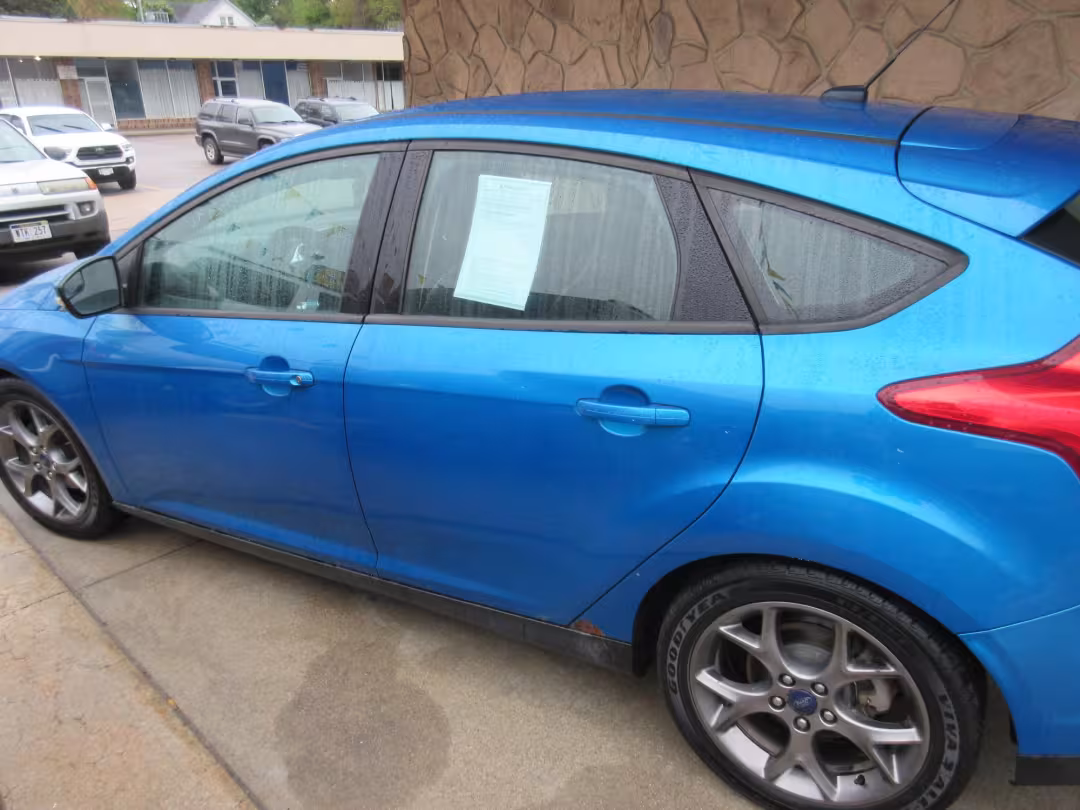 2013 Ford Focus - 1FADP3K26DL231041 - Image #1