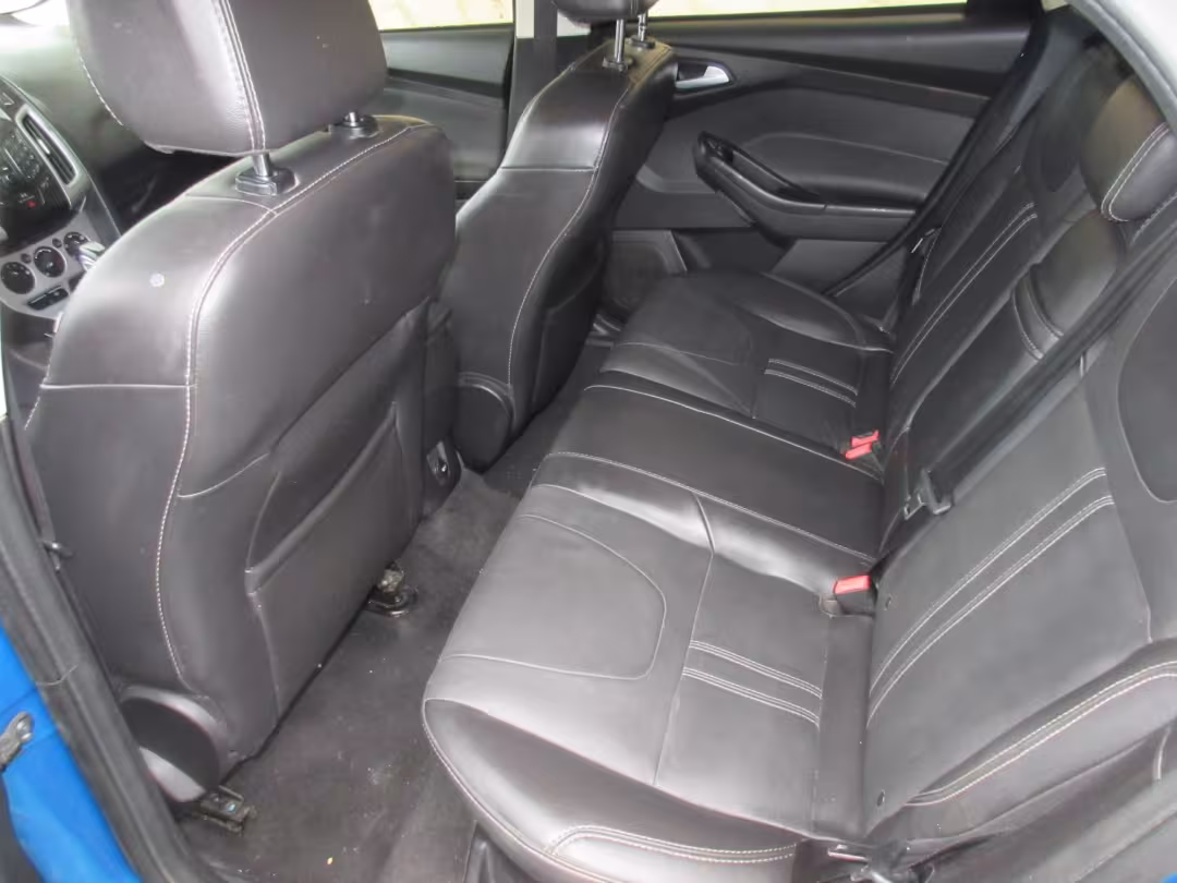 2013 Ford Focus - 1FADP3K26DL231041 - Image #3