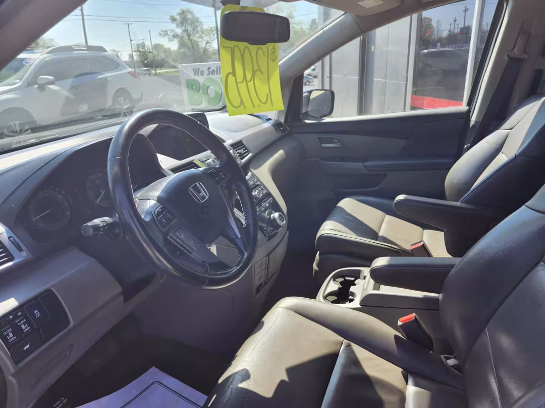 2013 Honda Odyssey - 5FNRL5H68DB033128 - Image #2