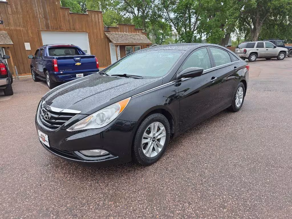 2013 Hyundai Sonata - 5NPEB4AC6DH509163 - Image #1