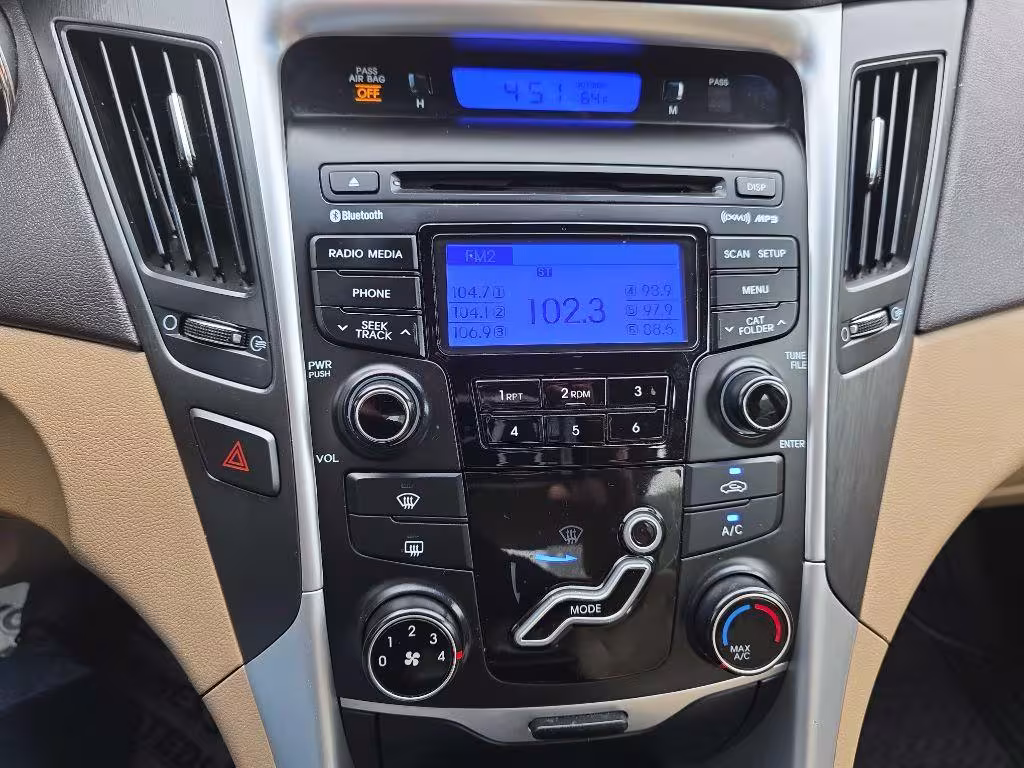 2013 Hyundai Sonata - 5NPEB4AC6DH509163 - Image #16