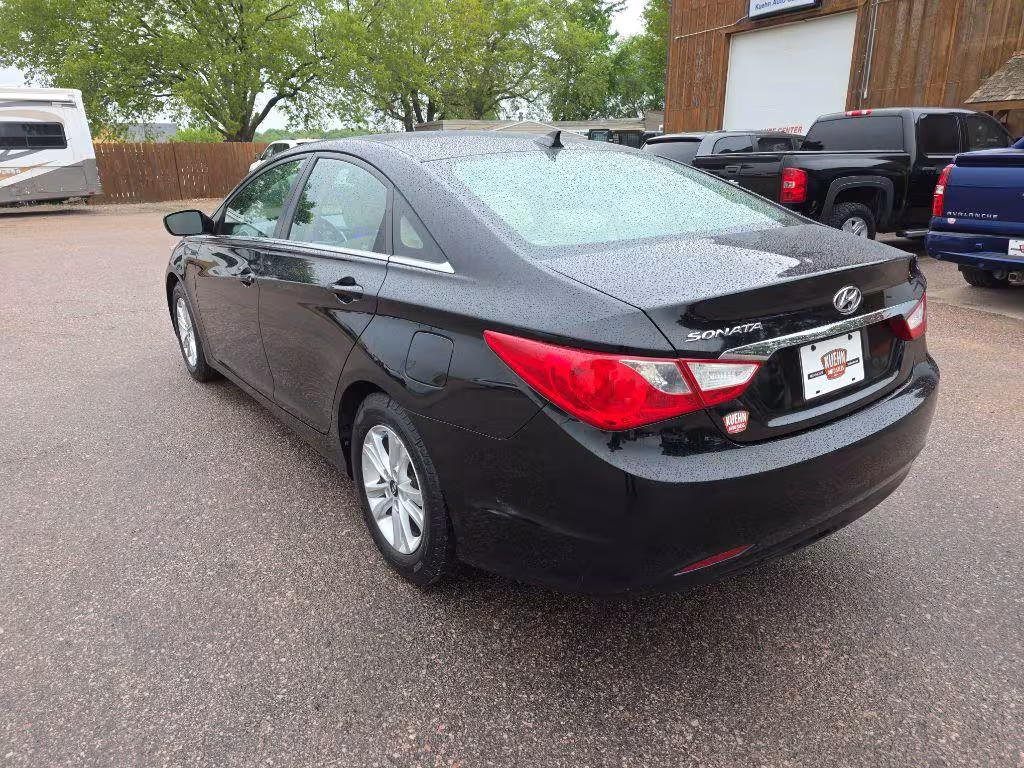 2013 Hyundai Sonata - 5NPEB4AC6DH509163 - Image #3