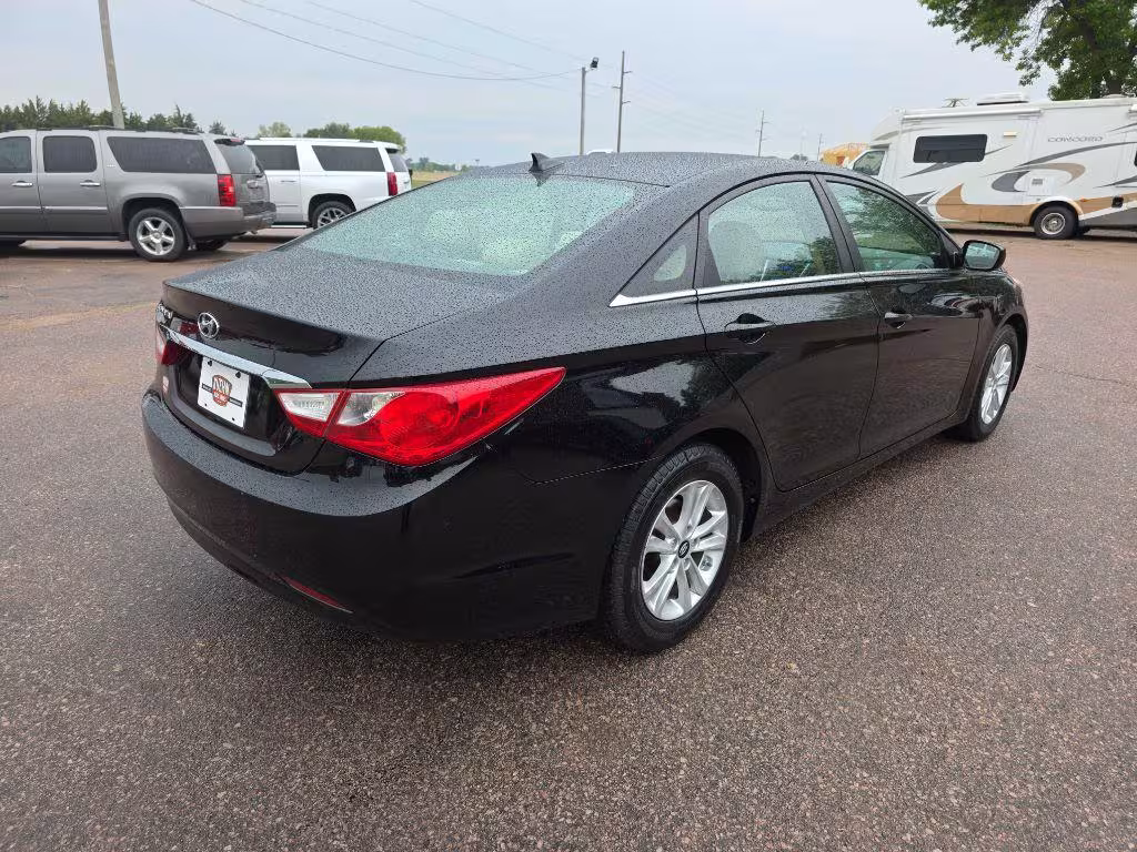 2013 Hyundai Sonata - 5NPEB4AC6DH509163 - Image #4