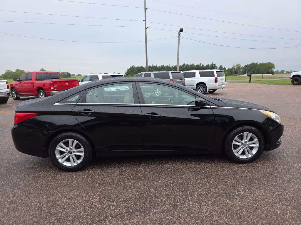 2013 Hyundai Sonata - 5NPEB4AC6DH509163 - Image #5