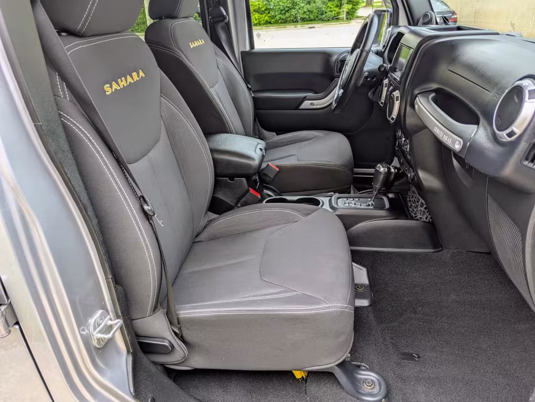 2013 Jeep Wrangler - 1C4BJWEG3DL592691 - Image #10