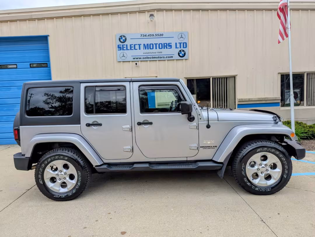 2013 Jeep Wrangler - 1C4BJWEG3DL592691 - Image #13