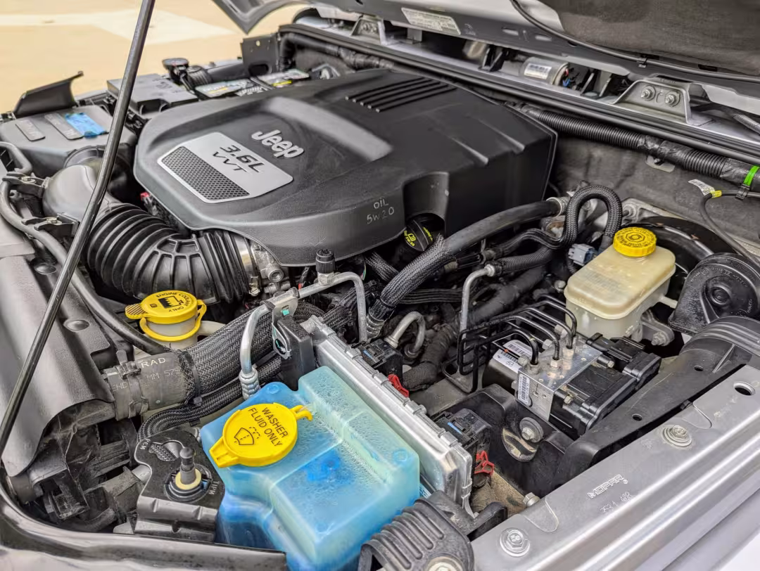 2013 Jeep Wrangler - 1C4BJWEG3DL592691 - Image #18