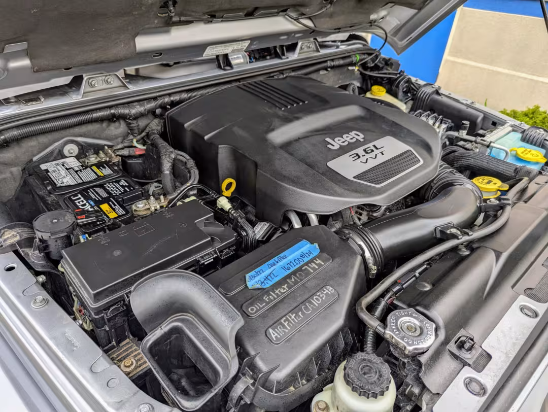 2013 Jeep Wrangler - 1C4BJWEG3DL592691 - Image #19