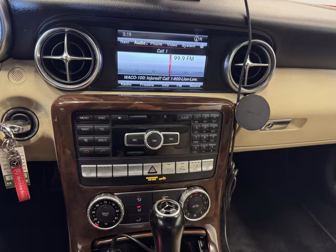 2013 Mercedes-Benz SLK - WDDPK5HA7DF057288 - Image #20
