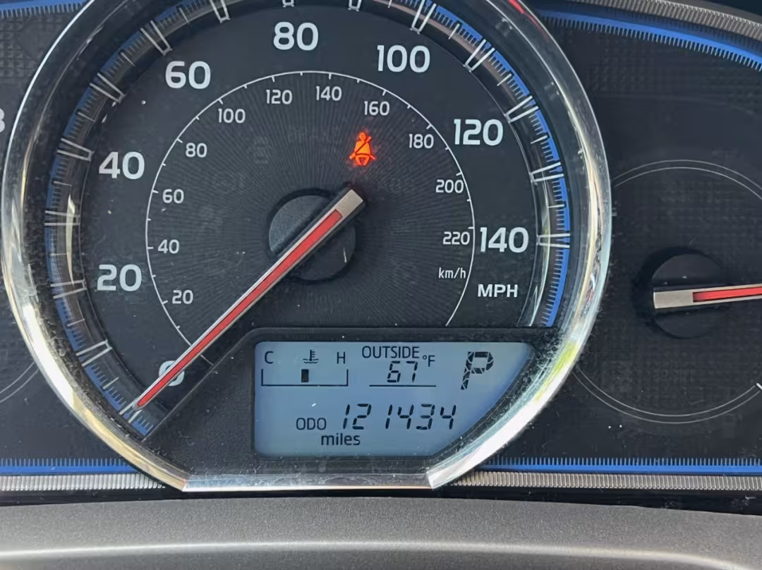 2013 Toyota RAV4 - 2T3DFREV4DW001839 - Image #23