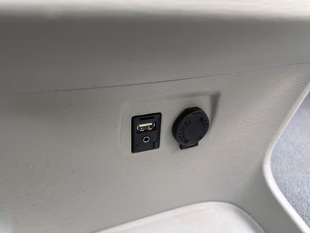 2013 Toyota Sienna - 5TDYK3DC9DS279941 - Image #39