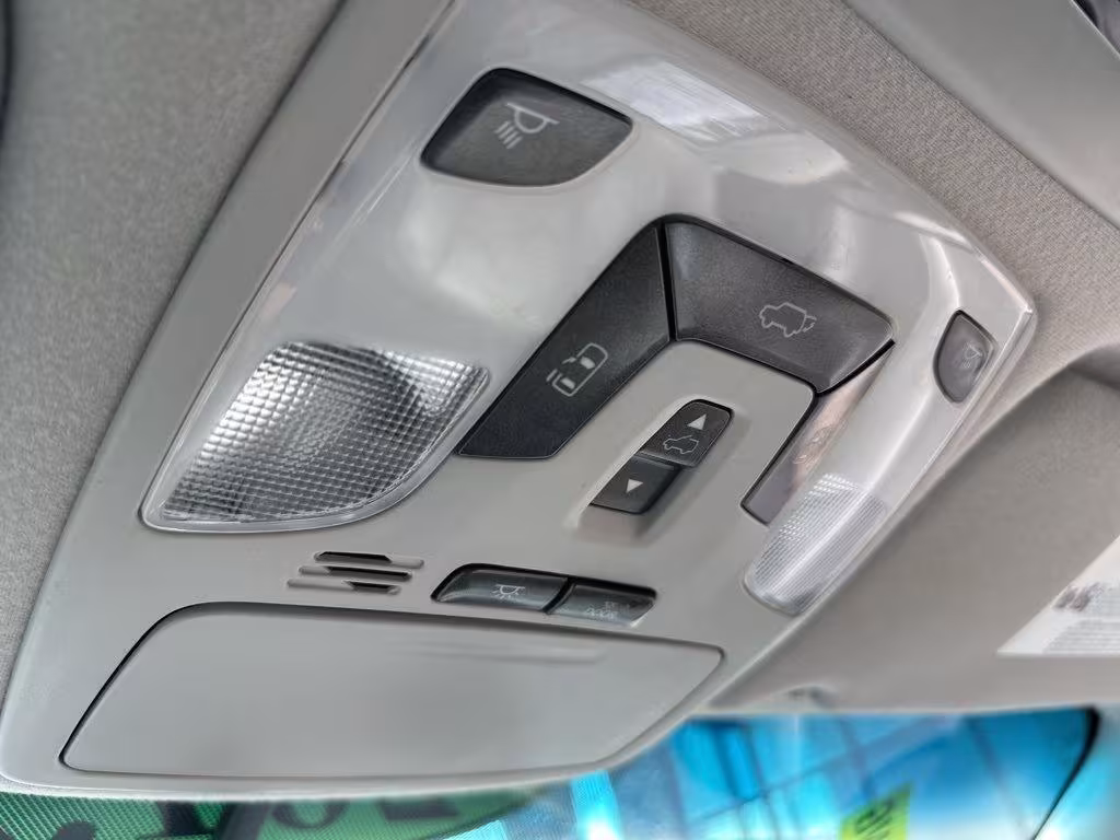 2013 Toyota Sienna - 5TDYK3DC9DS279941 - Image #41