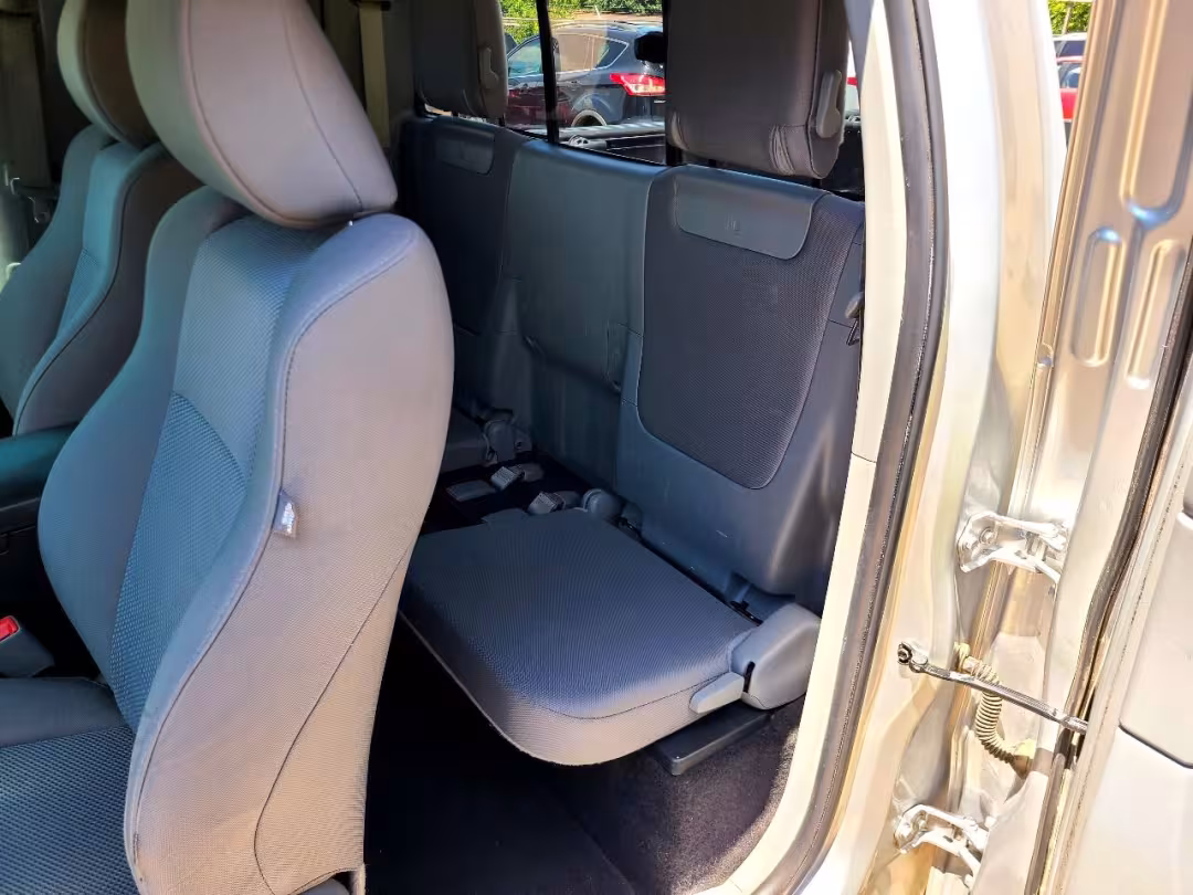 2013 Toyota Tacoma - 5TFTU4GN2DX040491 - Image #11