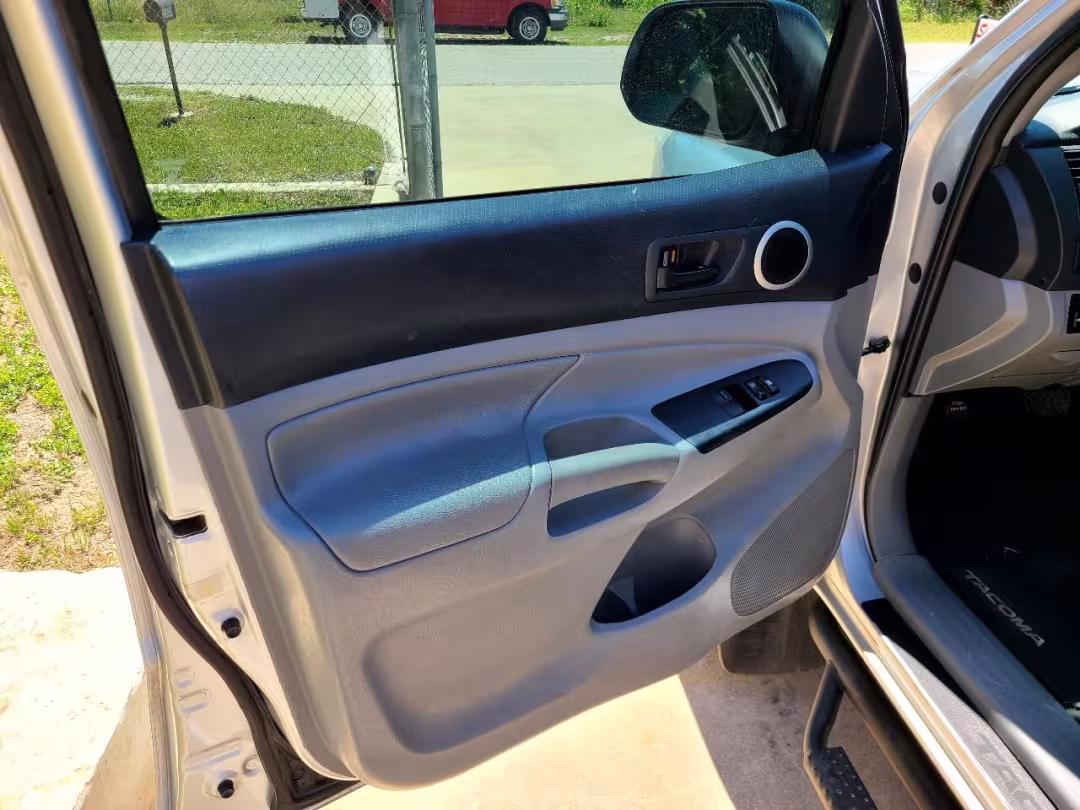 2013 Toyota Tacoma - 5TFTU4GN2DX040491 - Image #9