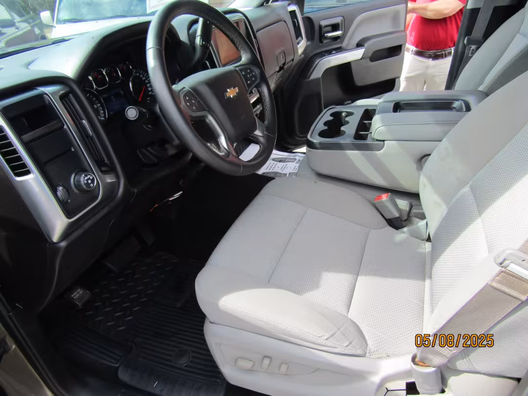 2014 Chevrolet Silverado 1500 - 1GCRCREH5EZ122180 - Image #3