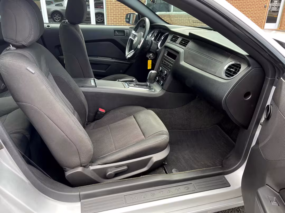 2014 Ford Mustang - 1ZVBP8AM1E5277199 - Image #31