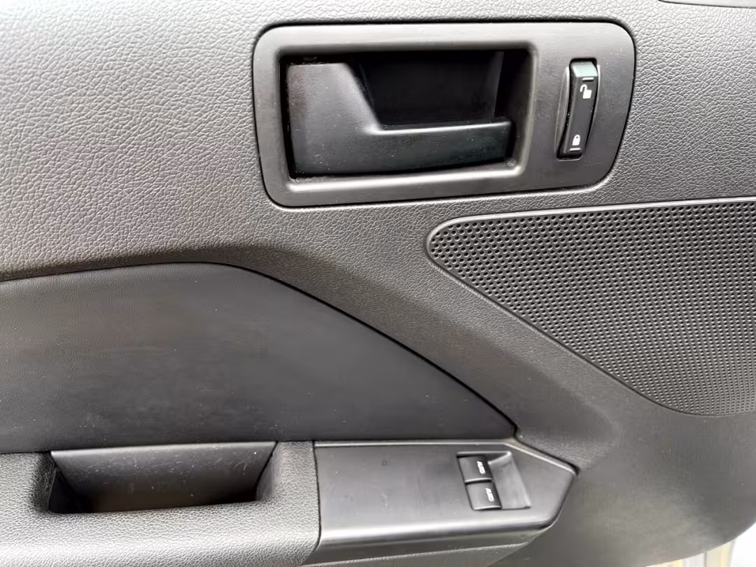2014 Ford Mustang - 1ZVBP8AM1E5277199 - Image #37