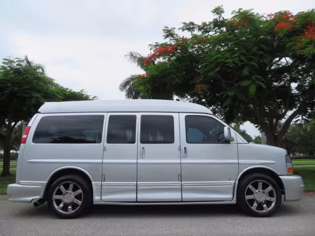2014 GMC Savana - 1GDS8DC48E1163497 - Image #1