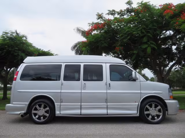 2014 GMC Savana - 1GDS8DC48E1163497 - Image #2