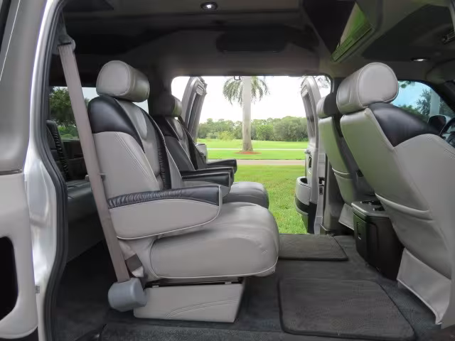 2014 GMC Savana - 1GDS8DC48E1163497 - Image #42