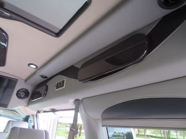 2014 GMC Savana - 1GDS8DC48E1163497 - Image #75