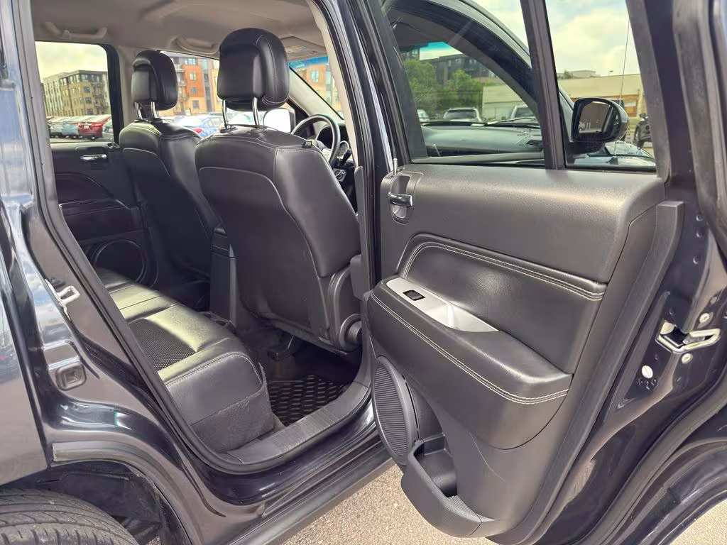 2014 Jeep Compass - 1C4NJDAB0ED566007 - Image #11