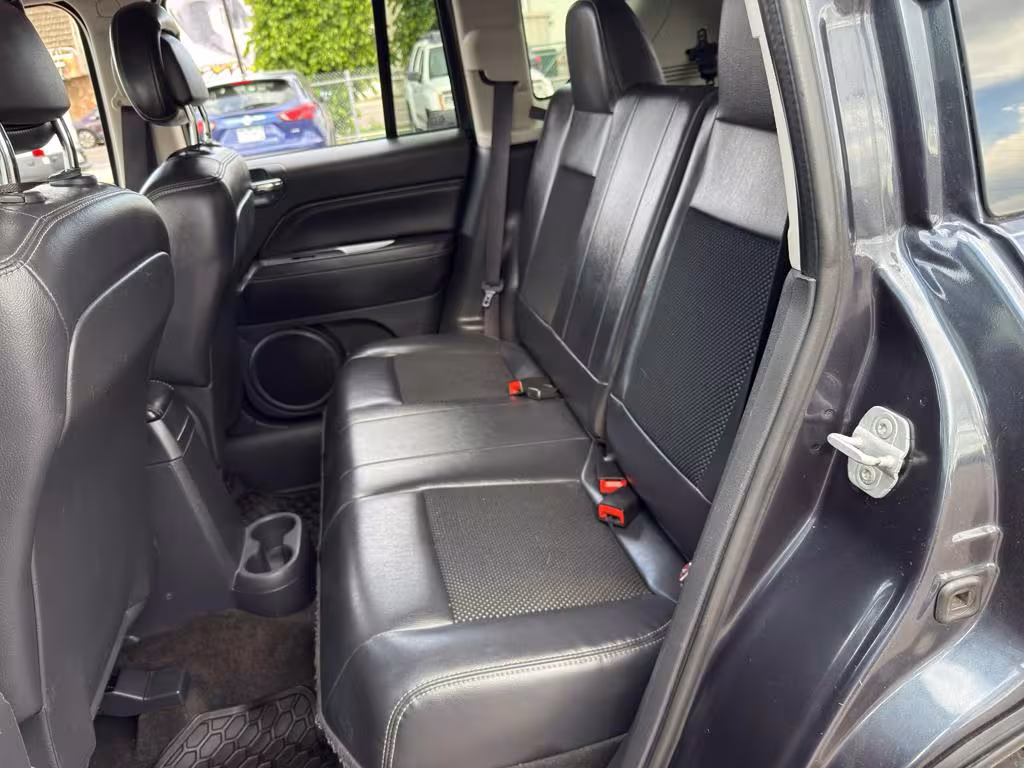 2014 Jeep Compass - 1C4NJDAB0ED566007 - Image #15
