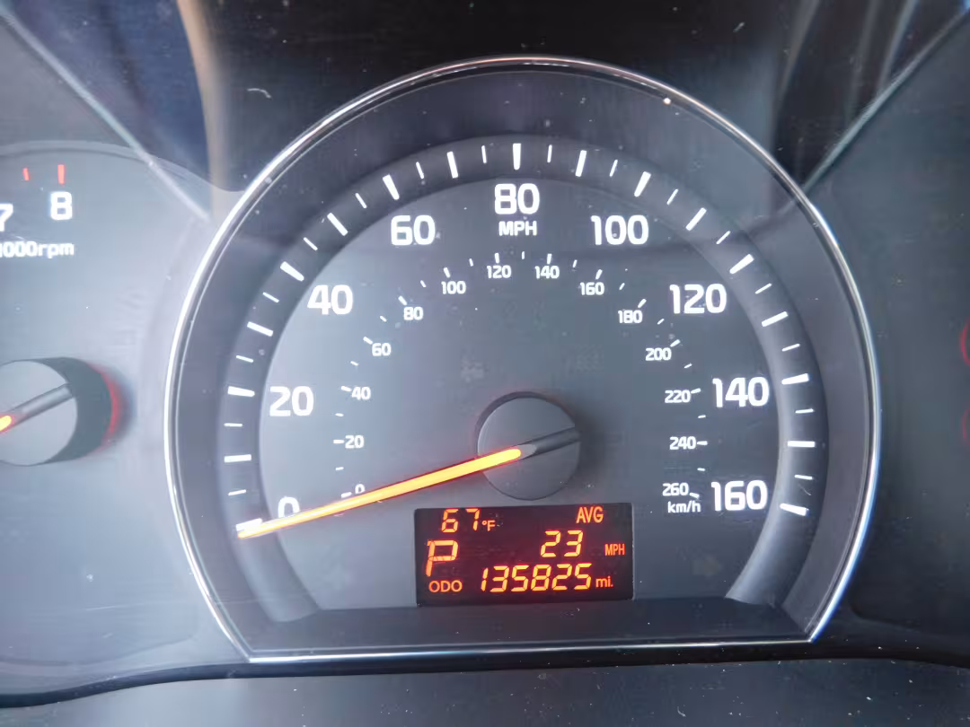 2014 Kia Sorento - 5XYKT3A67EG473481 - Image #7